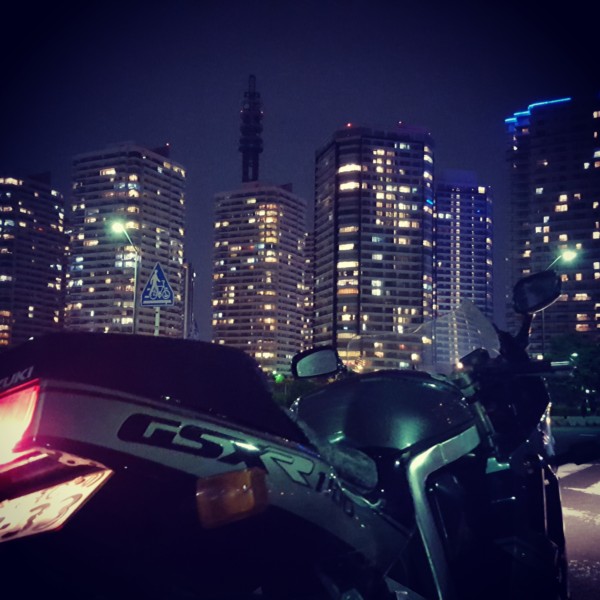 夜の首都高ドライブが好きです。
